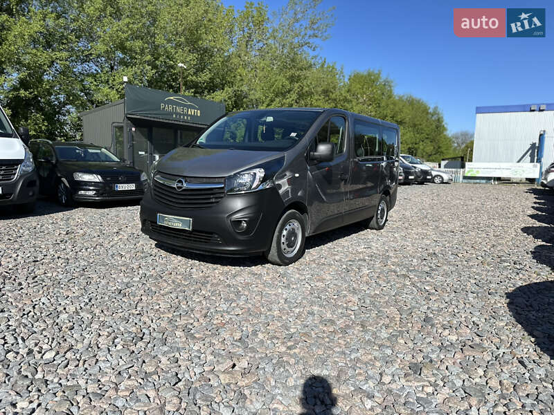 Opel Vivaro 2015