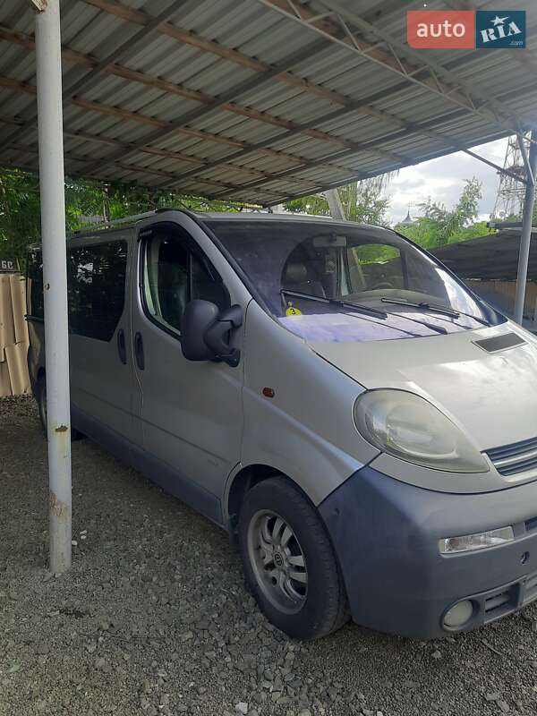 Opel Vivaro 2005
