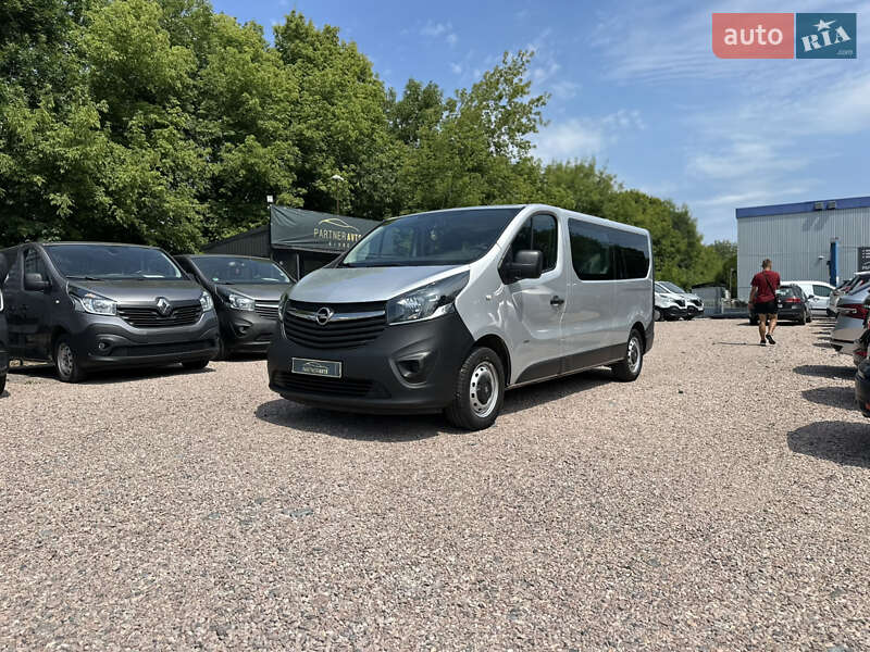 Opel Vivaro 2016