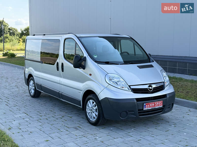 Opel Vivaro 2011