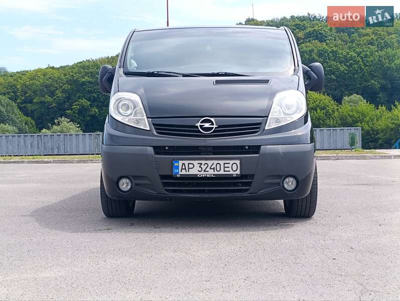 Opel Vivaro 2011
