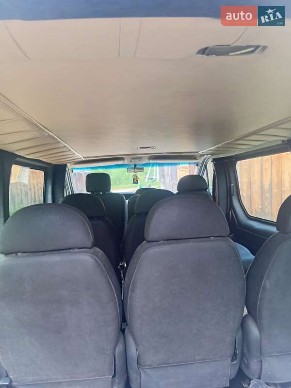 Минивэн Opel Vivaro 2002 в Косове
