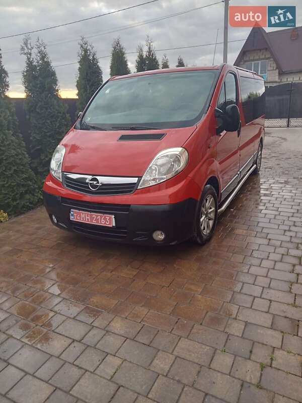 Opel Vivaro 2012