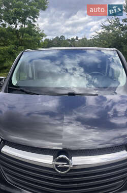 Грузовой фургон Opel Vivaro 2015 в 