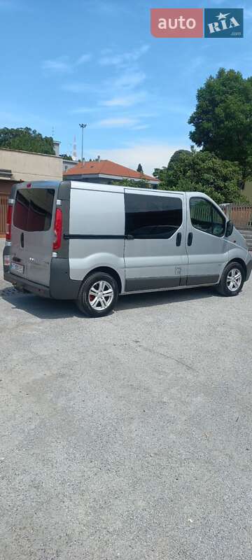 Минивэн Opel Vivaro 2011 в Снятине