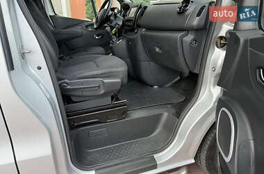 Мінівен Opel Vivaro 2015 в 