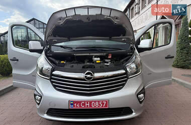 Мінівен Opel Vivaro 2015 в 