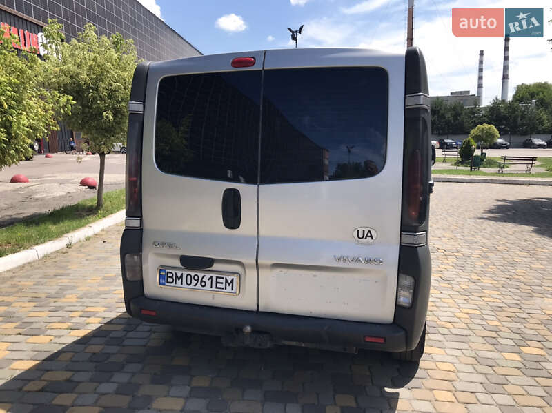 Минивэн Opel Vivaro 2006 в Луцке