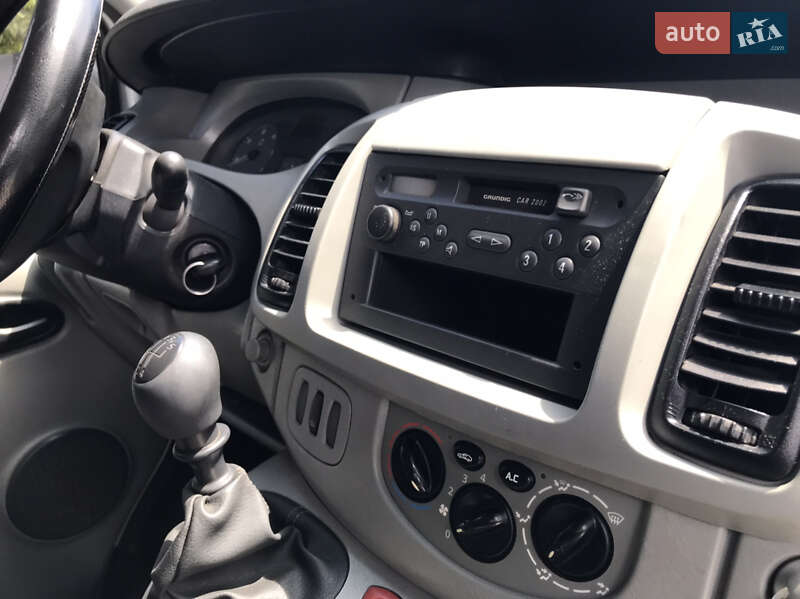 Минивэн Opel Vivaro 2006 в Луцке