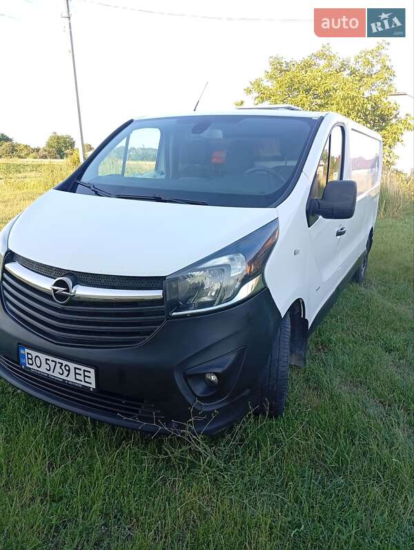 Opel Vivaro 2016