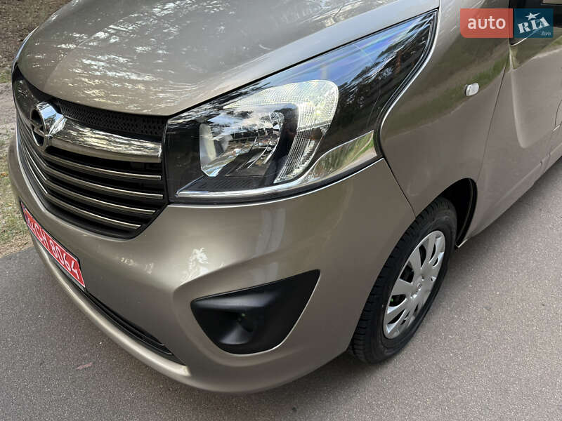 Минивэн Opel Vivaro 2018 в Киеве