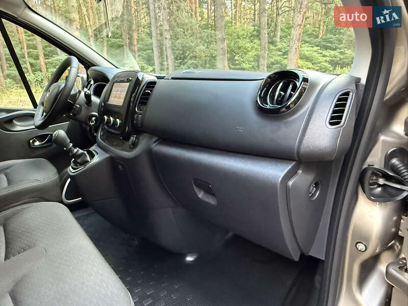 Минивэн Opel Vivaro 2018 в Киеве
