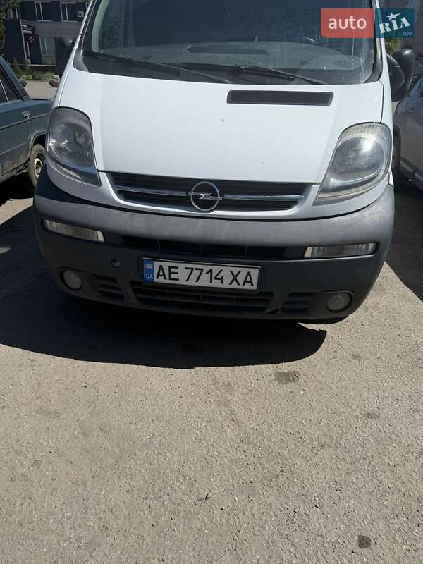 Минивэн Opel Vivaro 2006 в Днепре