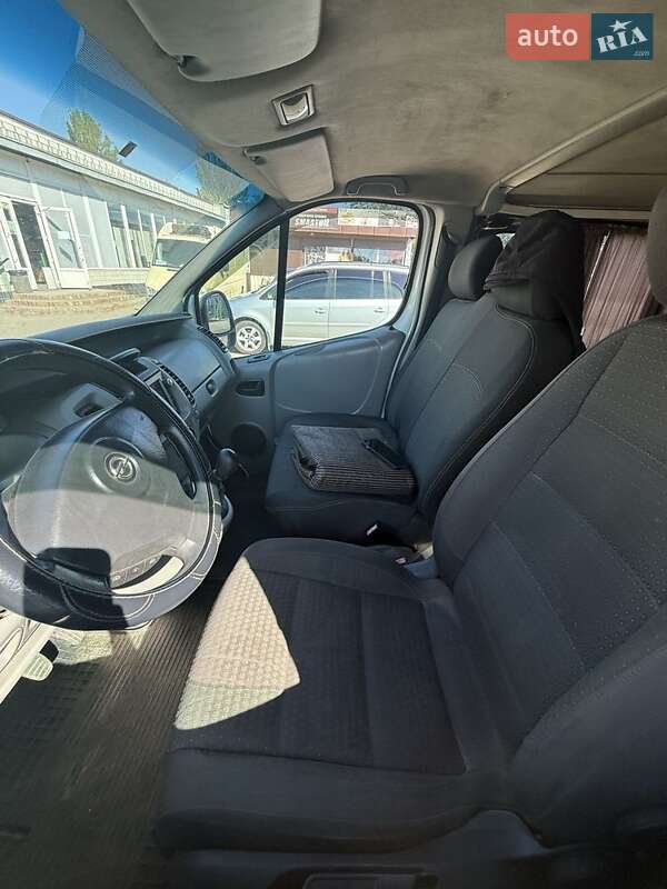 Минивэн Opel Vivaro 2006 в Днепре