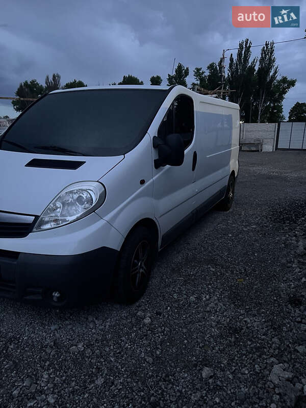 Грузовой фургон Opel Vivaro 2011 в Днепре