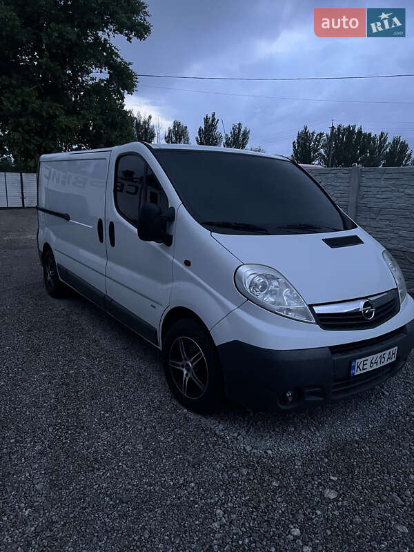 Грузовой фургон Opel Vivaro 2011 в Днепре