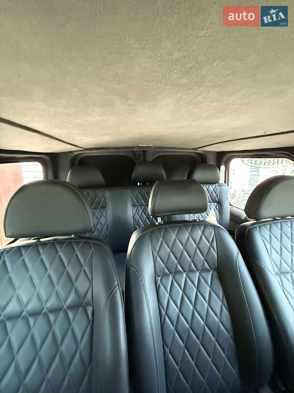 Минивэн Opel Vivaro 2011 в Лозовой