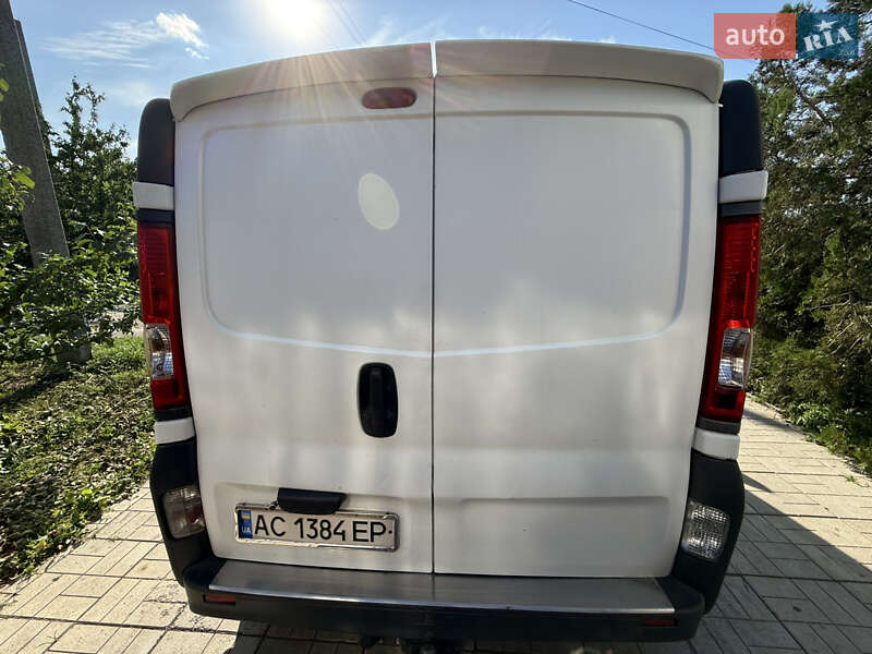 Минивэн Opel Vivaro 2011 в Лозовой