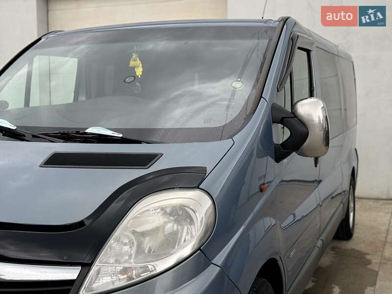 Минивэн Opel Vivaro 2013 в Сарнах