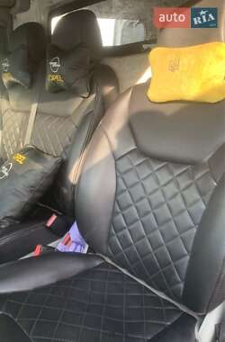 Минивэн Opel Vivaro 2006 в Киеве