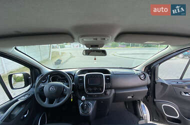 Минивэн Opel Vivaro 2014 в 