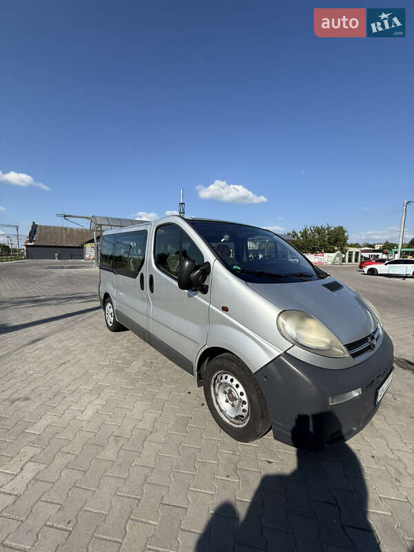 Минивэн Opel Vivaro 2006 в Звягеле
