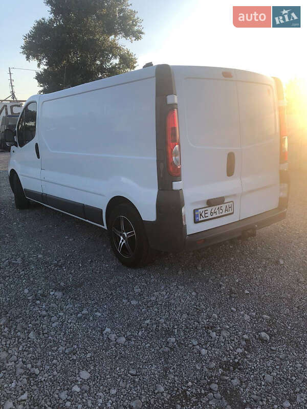 Грузовой фургон Opel Vivaro 2011 в Днепре