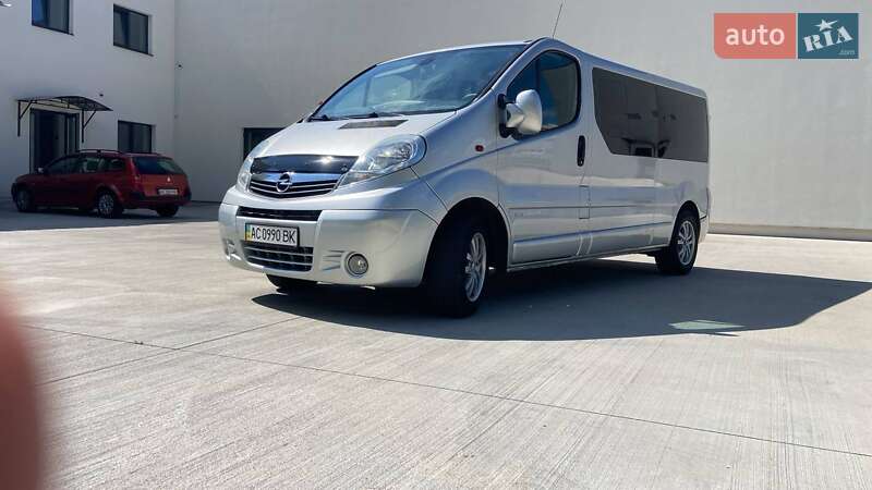 Мінівен Opel Vivaro 2011 в Києві