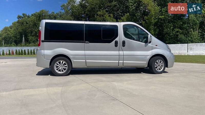 Мінівен Opel Vivaro 2011 в Києві
