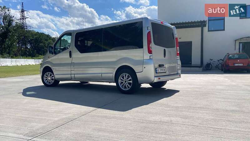 Мінівен Opel Vivaro 2011 в Києві