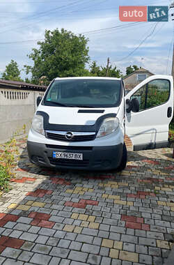 Вантажний фургон Opel Vivaro 2013 в Летичіві
