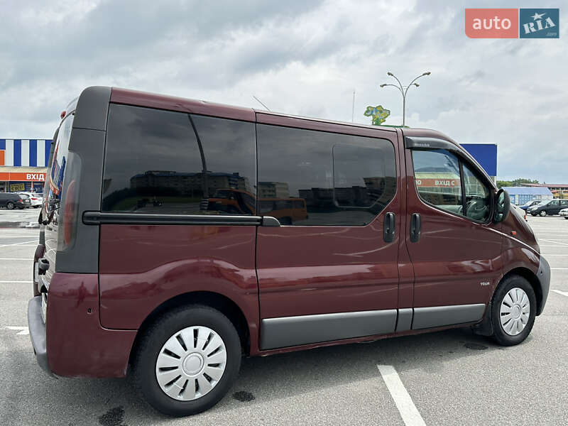 Opel Vivaro 2004