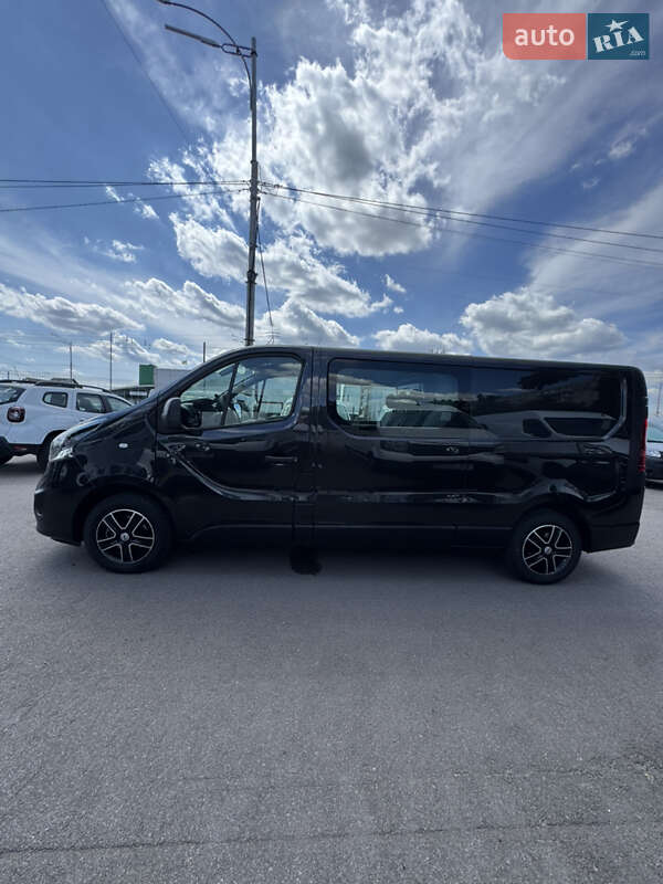 Грузопассажирский фургон Opel Vivaro 2018 в Киеве