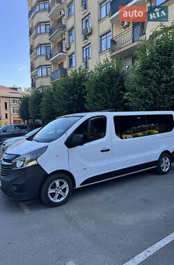 Минивэн Opel Vivaro 2016 в Ирпене