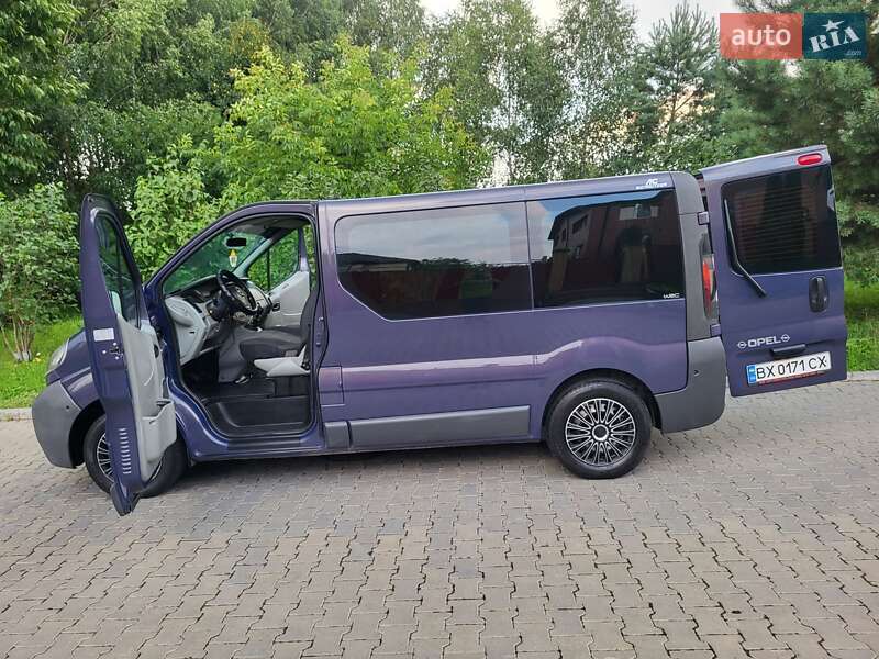 Мінівен Opel Vivaro 2005 в Хмельницькому