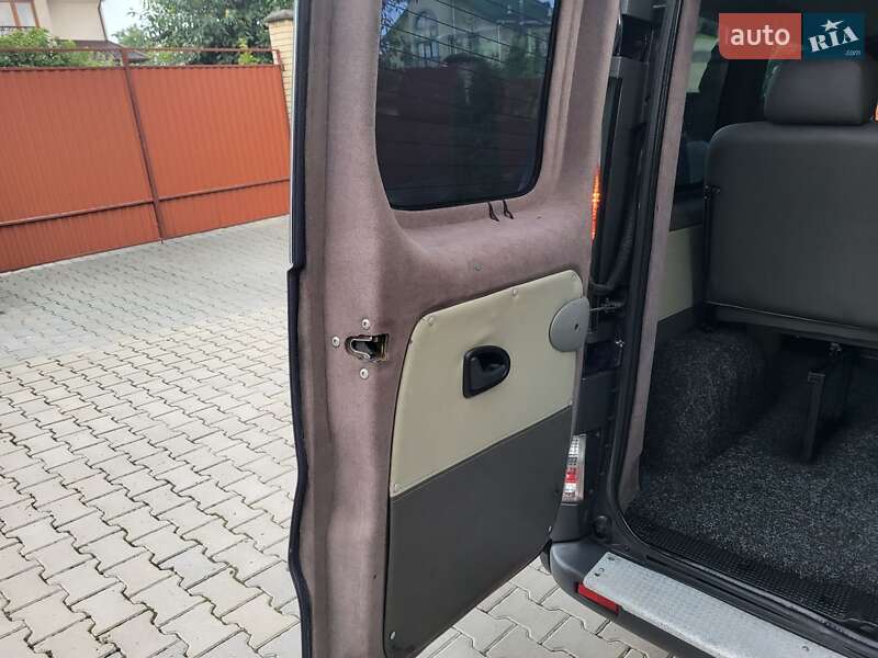 Мінівен Opel Vivaro 2005 в Хмельницькому