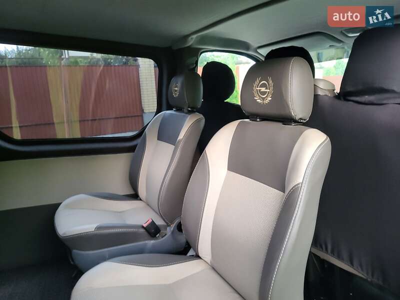 Мінівен Opel Vivaro 2005 в Хмельницькому