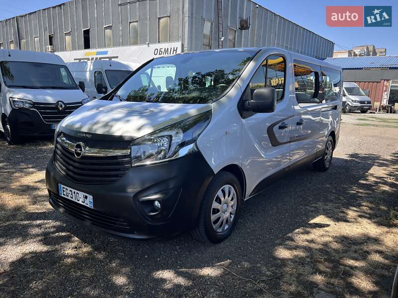 Opel Vivaro 2016