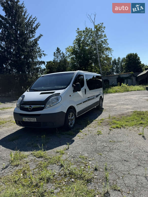 Opel Vivaro 2012