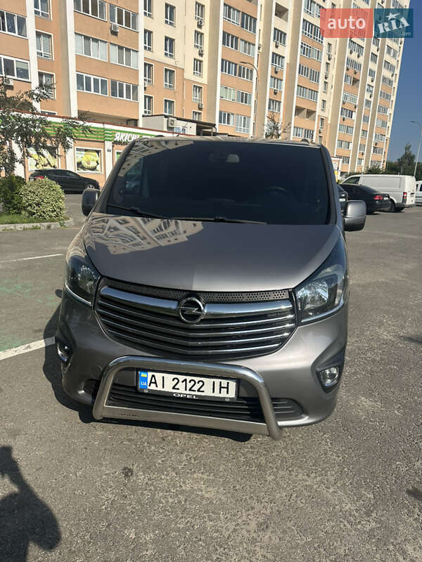 Минивэн Opel Vivaro 2015 в Киеве