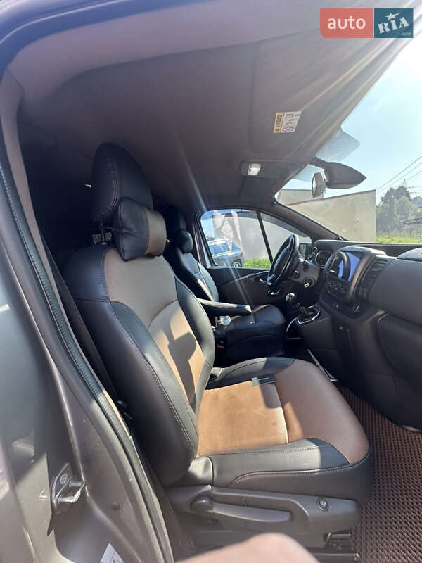 Минивэн Opel Vivaro 2015 в Киеве