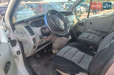 Минивэн Opel Vivaro 2005 в  фото 8 Минивэн Opel Vivaro 2005 в