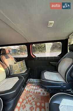 Минивэн Opel Vivaro 2015 в 