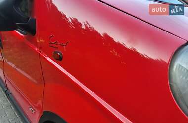 Минивэн Opel Vivaro 2003 в 