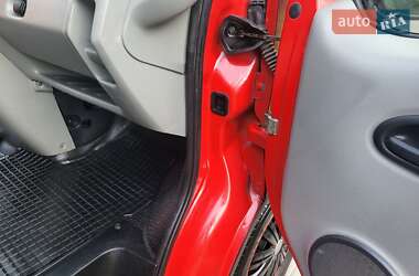 Минивэн Opel Vivaro 2003 в 