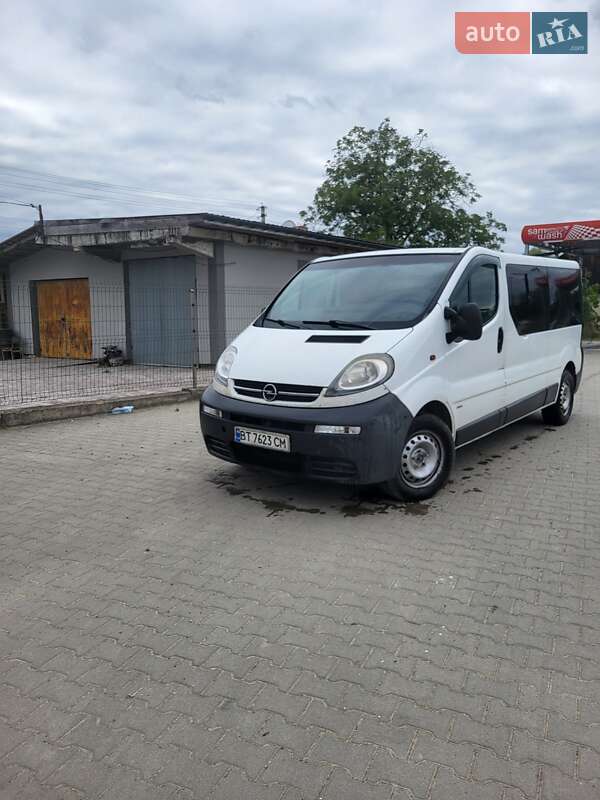 Минивэн Opel Vivaro 2004 в 