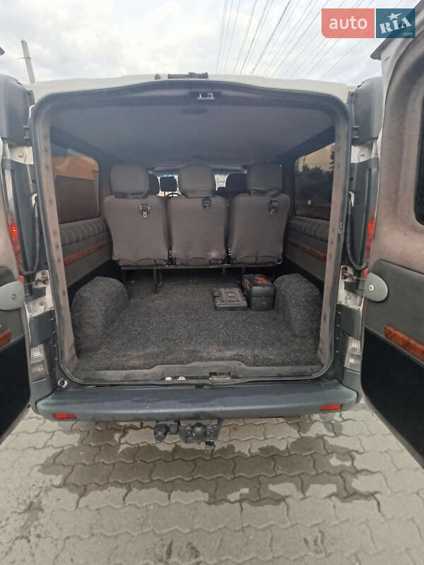 Минивэн Opel Vivaro 2006 в Верхнем Водяном