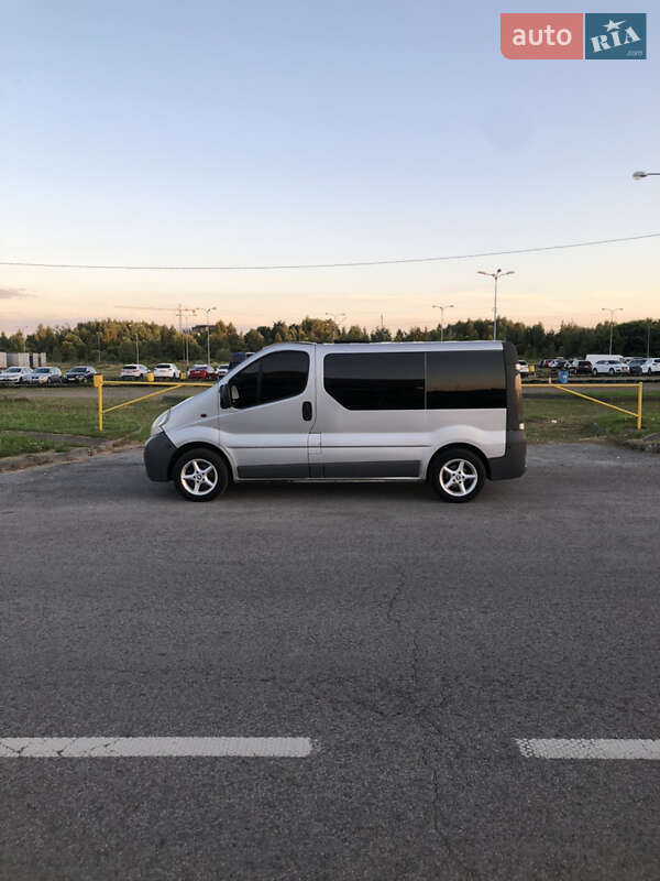 Минивэн Opel Vivaro 2002 в Львове фото 2 Минивэн Opel Vivaro 2002 в Львове