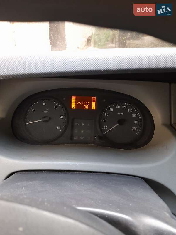 Минивэн Opel Vivaro 2006 в Ивано-Франковске фото 5 Минивэн Opel Vivaro 2006 в Ивано-Франковске