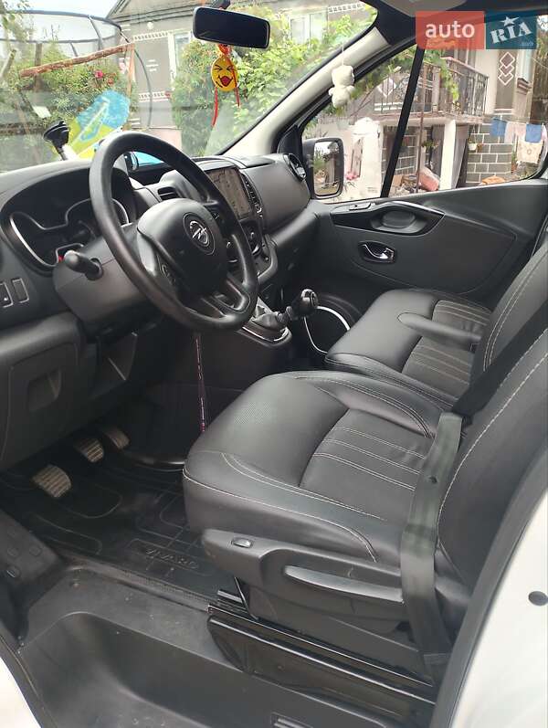 Минивэн Opel Vivaro 2016 в Горохове фото 23 Минивэн Opel Vivaro 2016 в Горохове